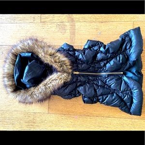 Guess puffer vest xs black with faux fur trim